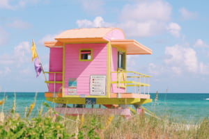 maisons de secouristes sur la plage de Miami