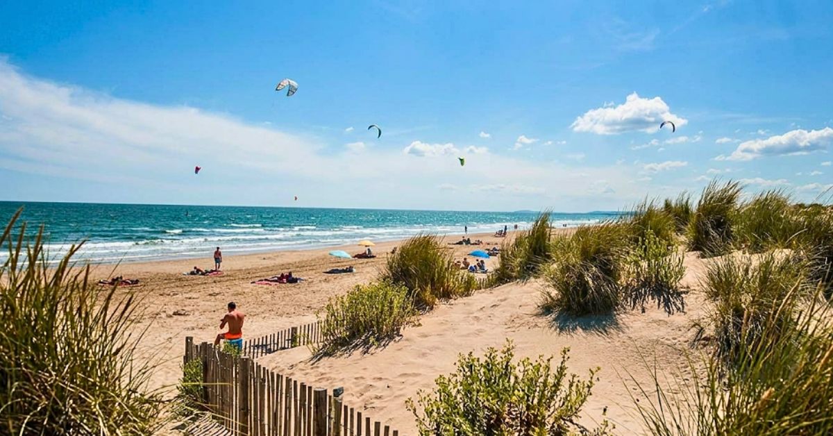 Plage du littoral de Carnon près de Montpellier, idéale pour les activités incentive en bord de mer