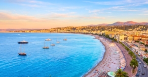 La French Riviera et la Baie des Anges à Nice, cadre méditerranéen d'exception pour les événements d'entreprise sur la Côte d'Azur