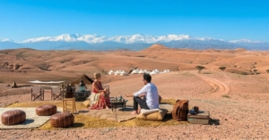 Le désert d'Agafay près de Marrakech, cadre d'incentive et de team building pour un séminaire d'entreprise